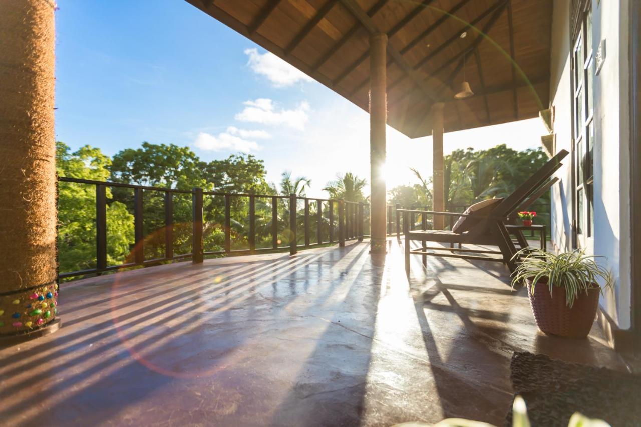 Rock Violet Lakefront Cabanas & Restaurent Tangalle Exterior photo
